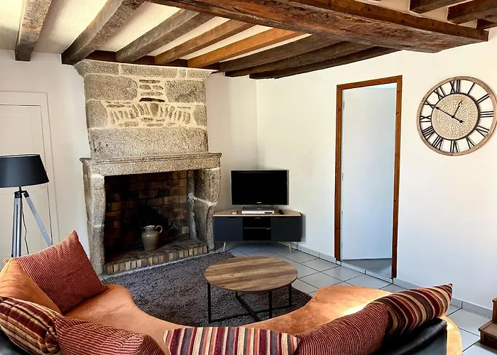 Gite Des Halles : 4-6 Pers. Maison De Bourg.