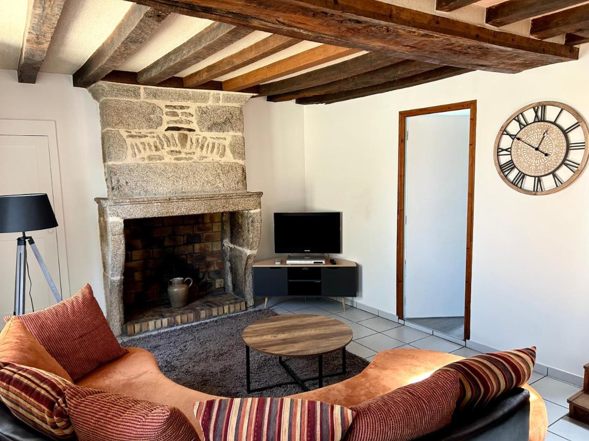 Des Halles : 4-6 Pers. Maison De Bourg. Holiday home *